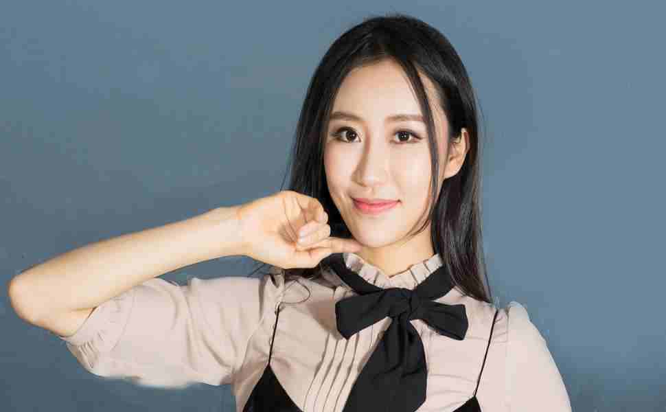 西瓜从六楼扔下竟完好无损，雷军说的“防弹涂层”到底是什么？